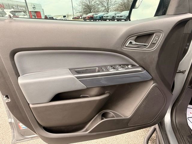 Used 2019 Chevrolet Colorado Z71 AWD/4WD image 12