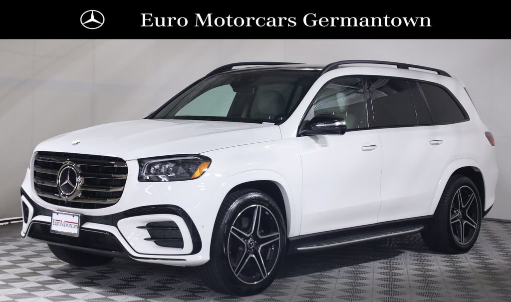 Used 2025 Mercedes-Benz GLS 450 4MATIC w/ AMG Line Exterior image 3
