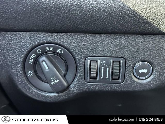 Used 2016 Dodge Challenger R/T Scat Pack w/ Leather Interior Group image 20