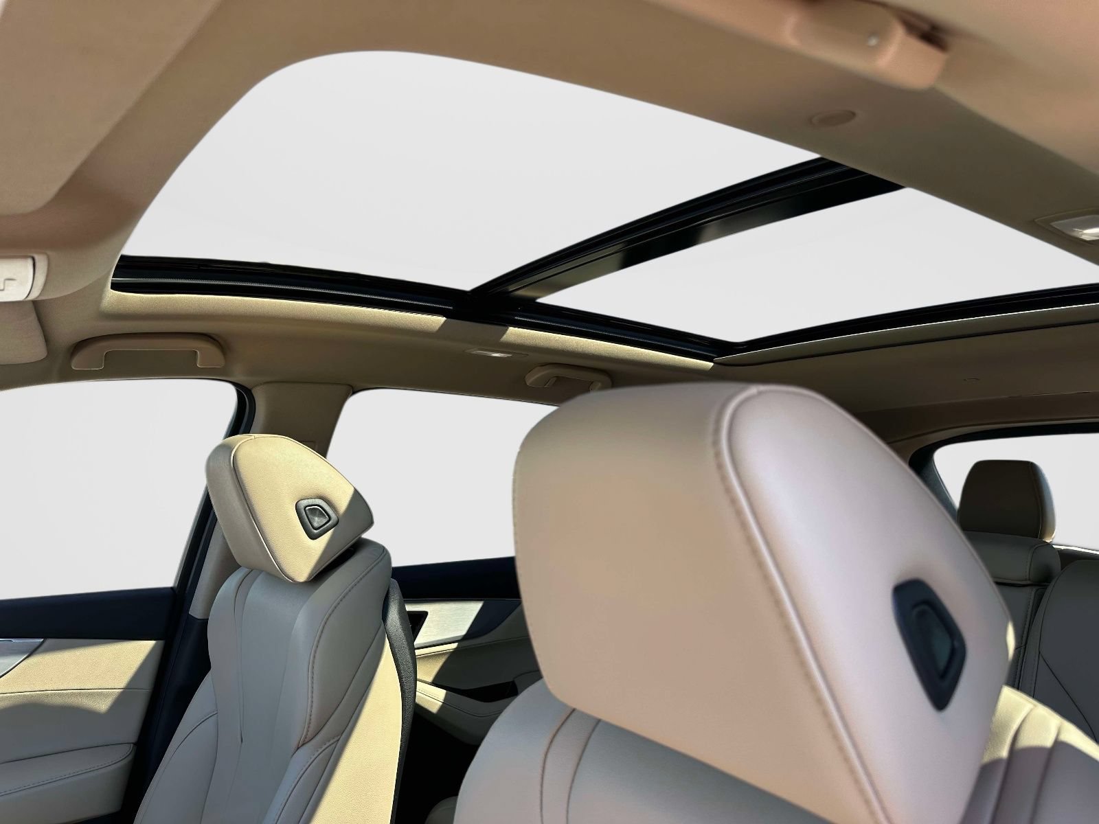 Certified 2025 Acura MDX SH-AWD image 17