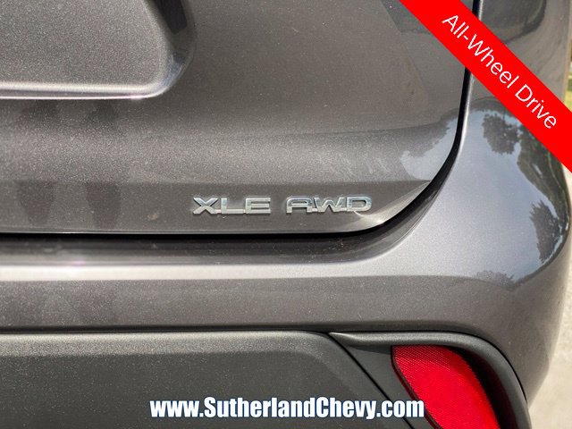 Used 2022 Toyota Highlander XLE AWD/4WD image 13