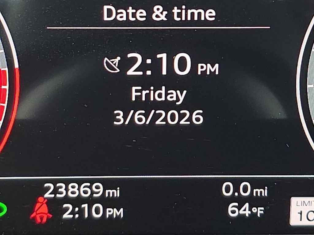 Used 2023 Audi S8 w/ S8 Executive Package image 32