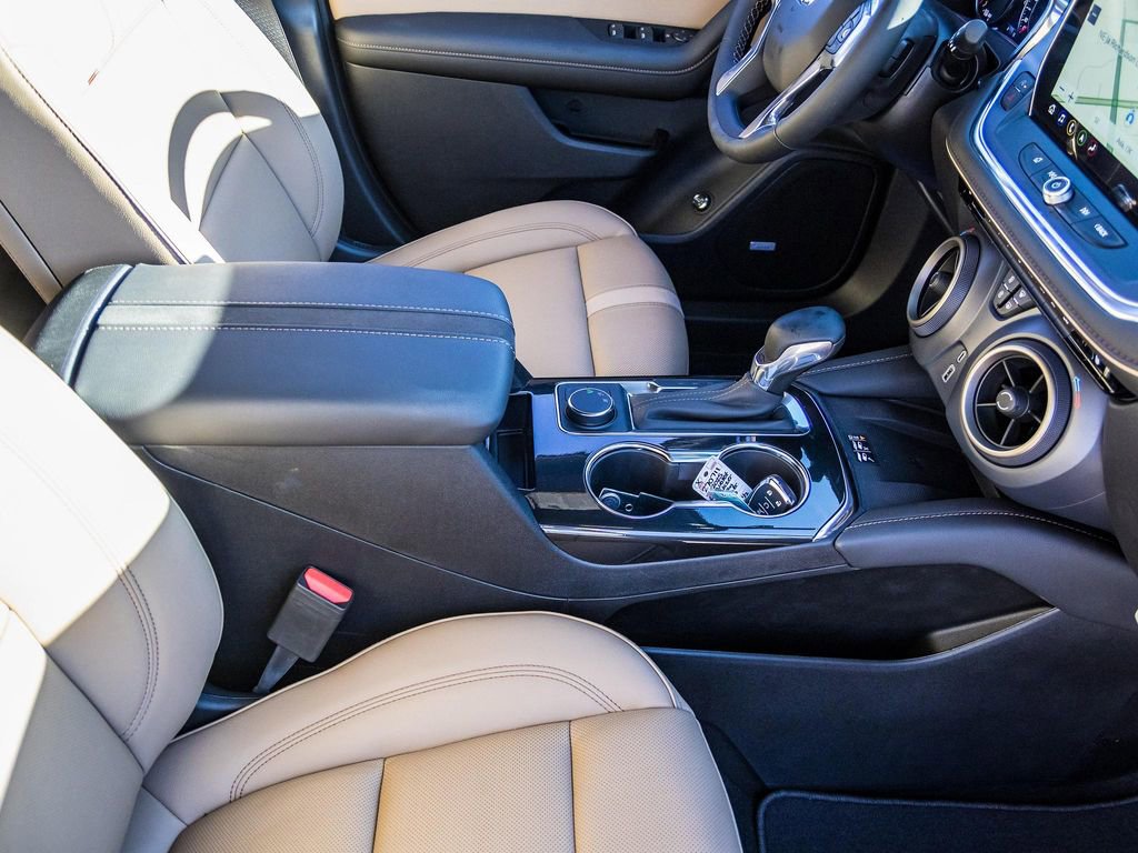 New 2025 Chevrolet Blazer Premier FWD image 17