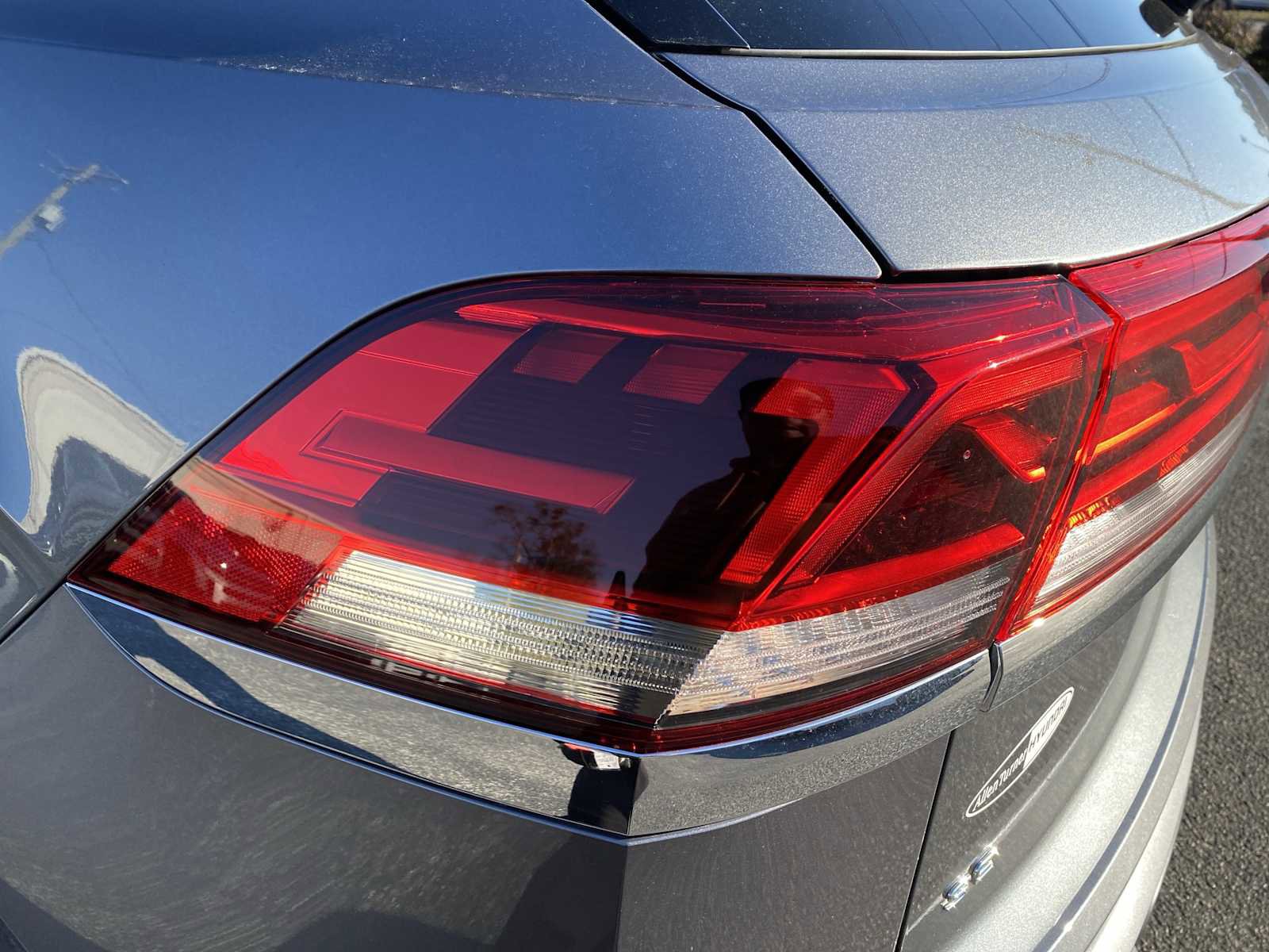 Used 2024 Volkswagen Atlas Cross Sport SE image 11