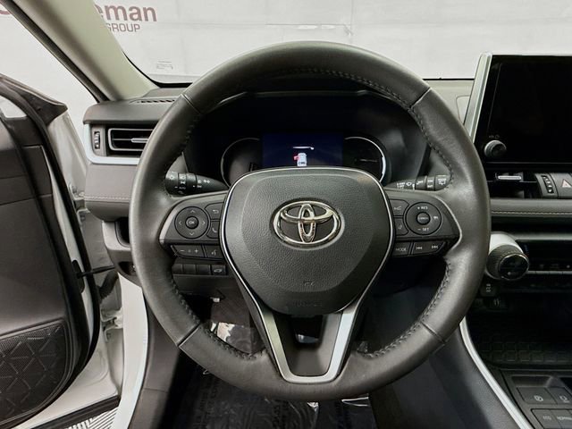 Used 2023 Toyota RAV4 XLE Premium image 11