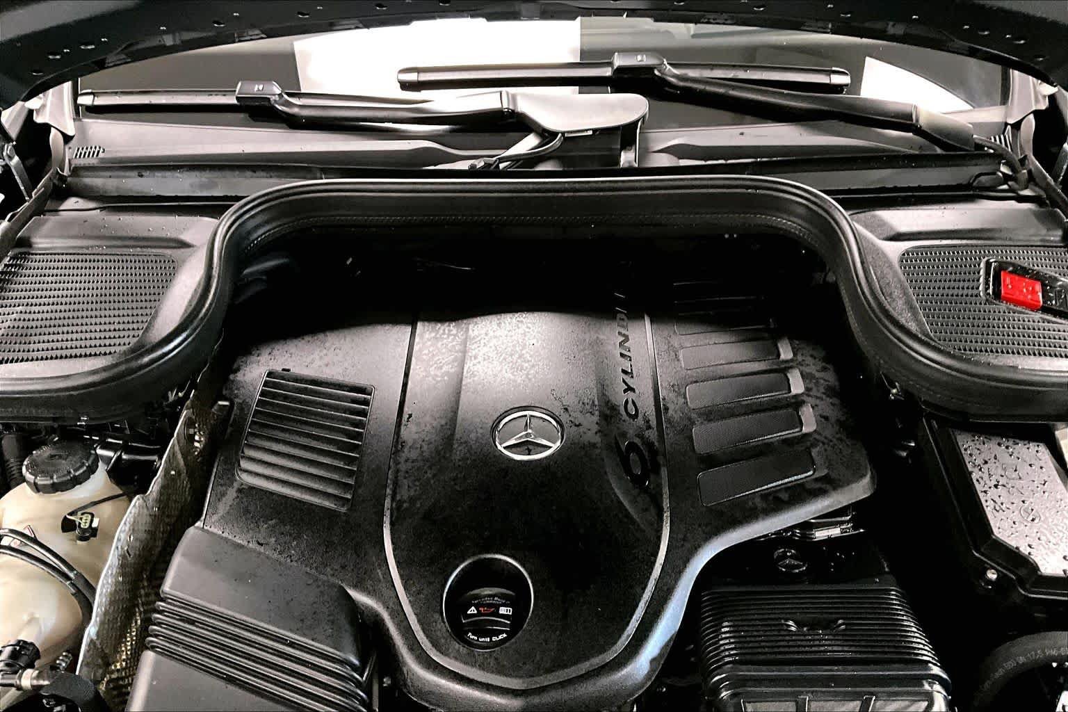 Used 2023 Mercedes-Benz GLS 450 4MATIC image 30