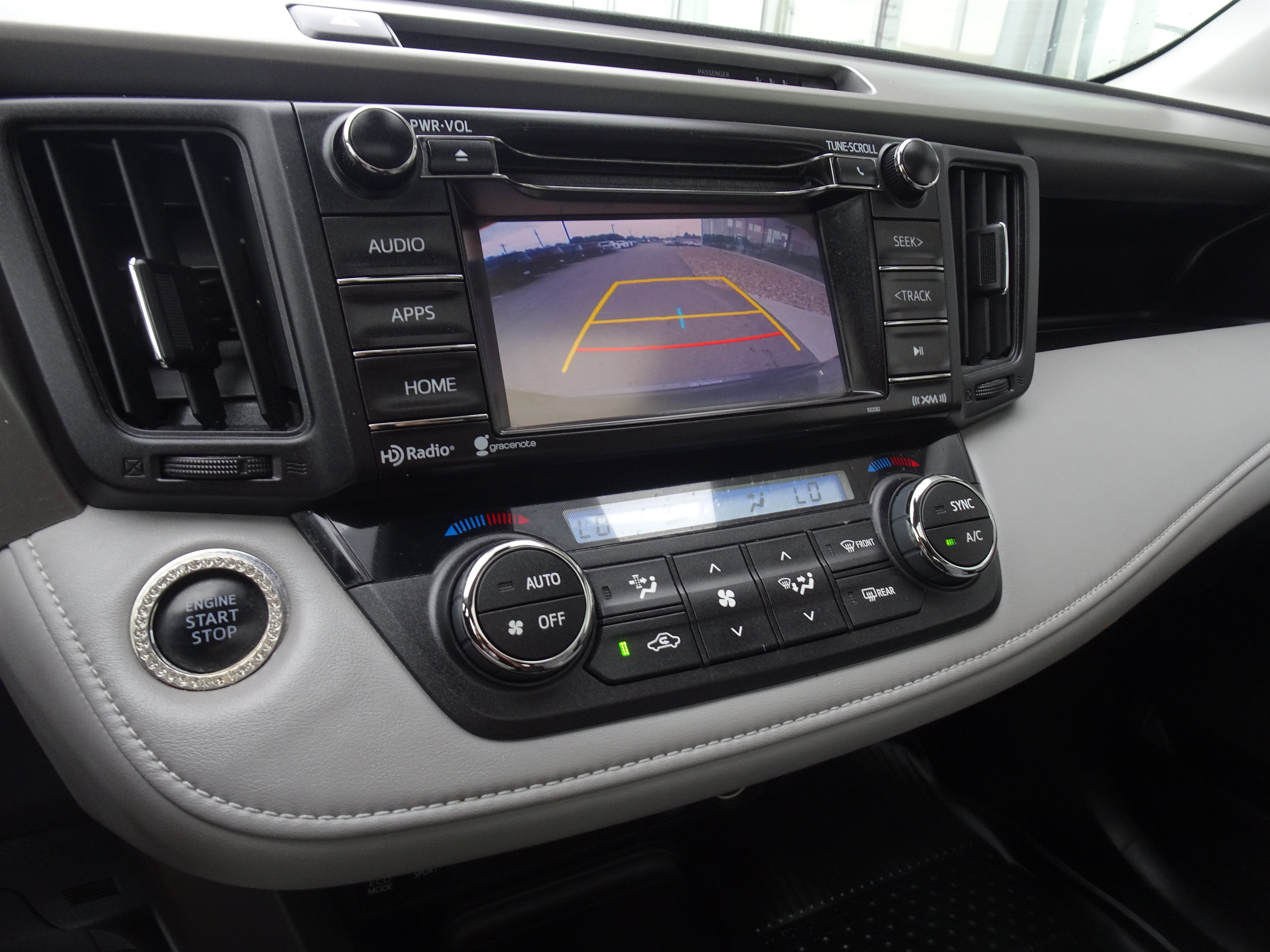 Used 2017 Toyota RAV4 XLE FWD image 19
