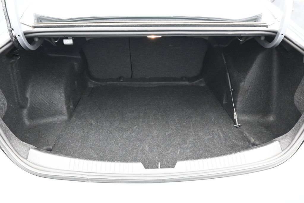 Used 2024 Chevrolet Malibu LT FWD image 32