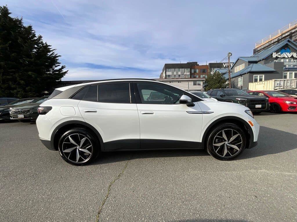 Used 2023 Volkswagen ID.4 Pro S image 9