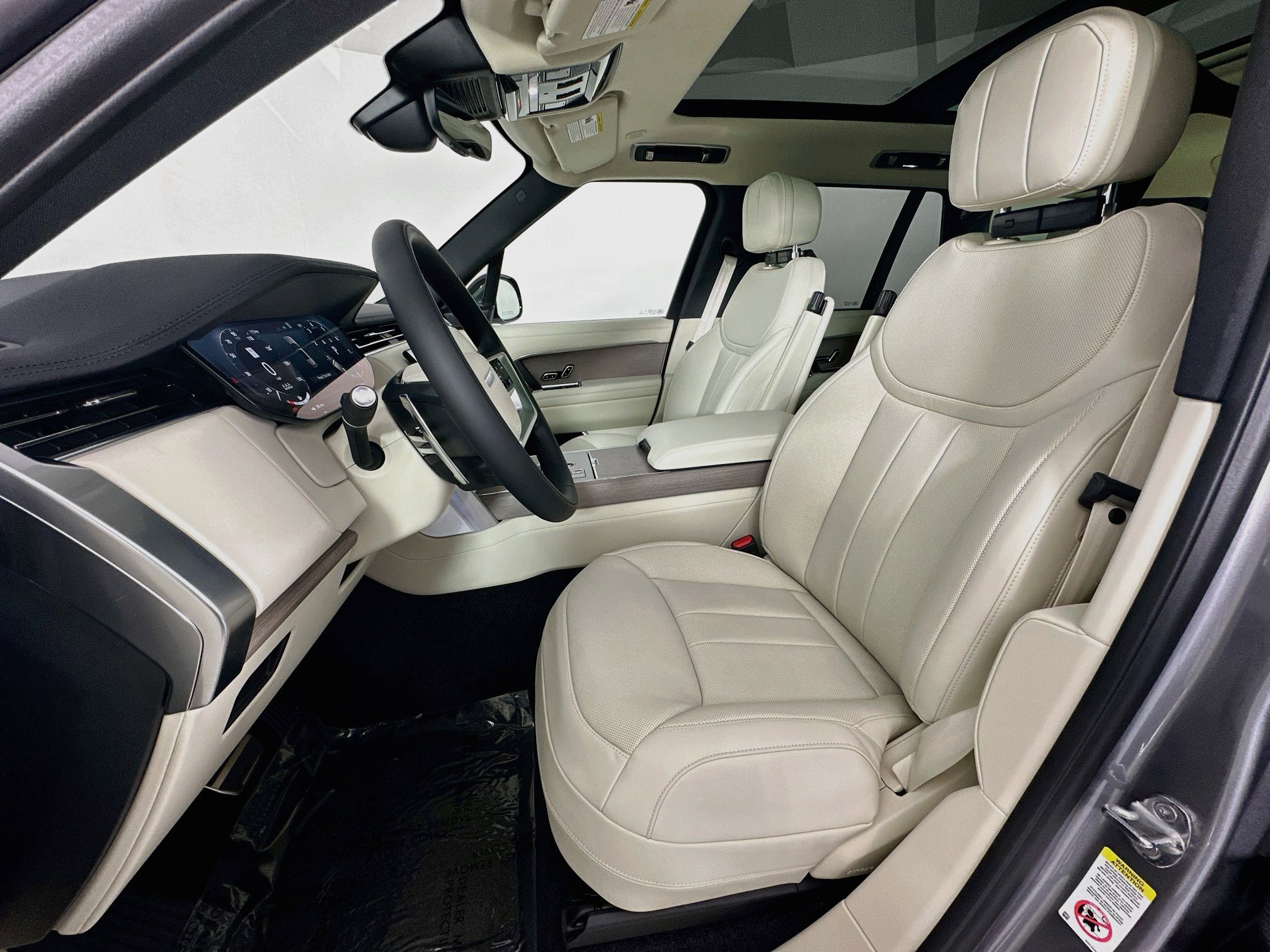 New 2026 Land Rover Range Rover SE AWD/4WD image 18
