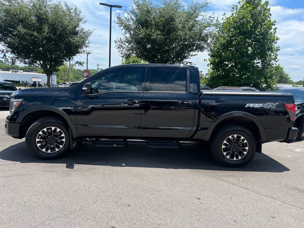 Used 2022 Nissan Titan PRO-4X w/ Pro-4x Convenience Package AWD/4WD image 4