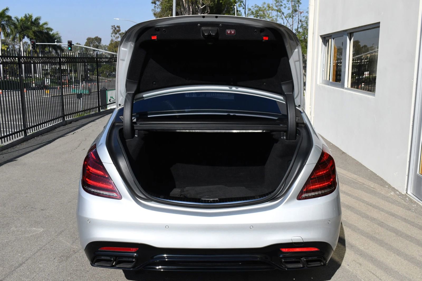 Used 2018 Mercedes-Benz S 63 AMG S 4MATIC Sedan image 12