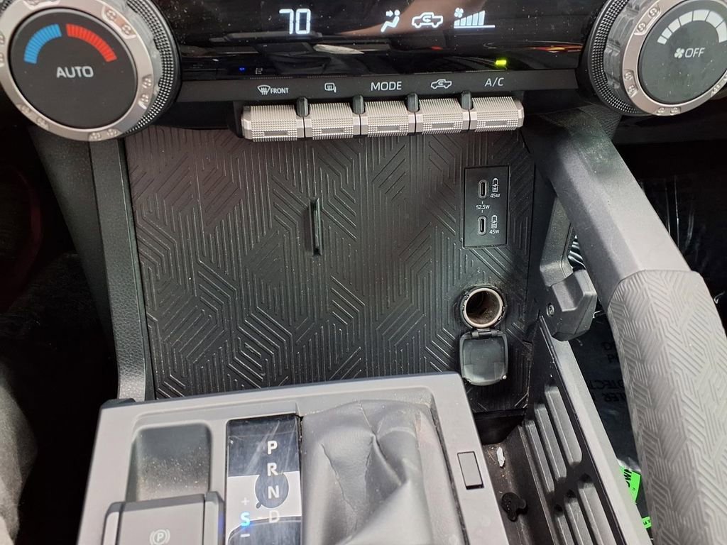 Used 2024 Toyota Tacoma TRD Off-Road image 11