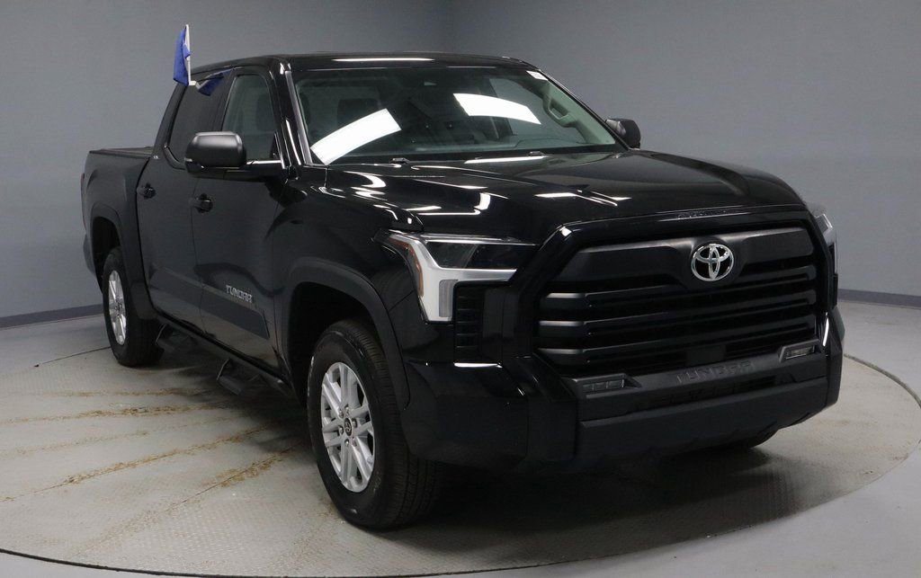 Used 2023 Toyota Tundra SR5 w/ SR5 Premium Package image 1