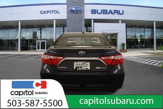 Used 2017 Toyota Camry XLE w/ Moonroof Package FWD image 5