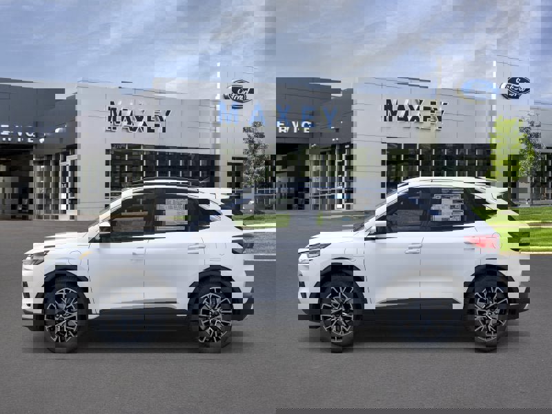 New 2026 Ford Escape SE image 3
