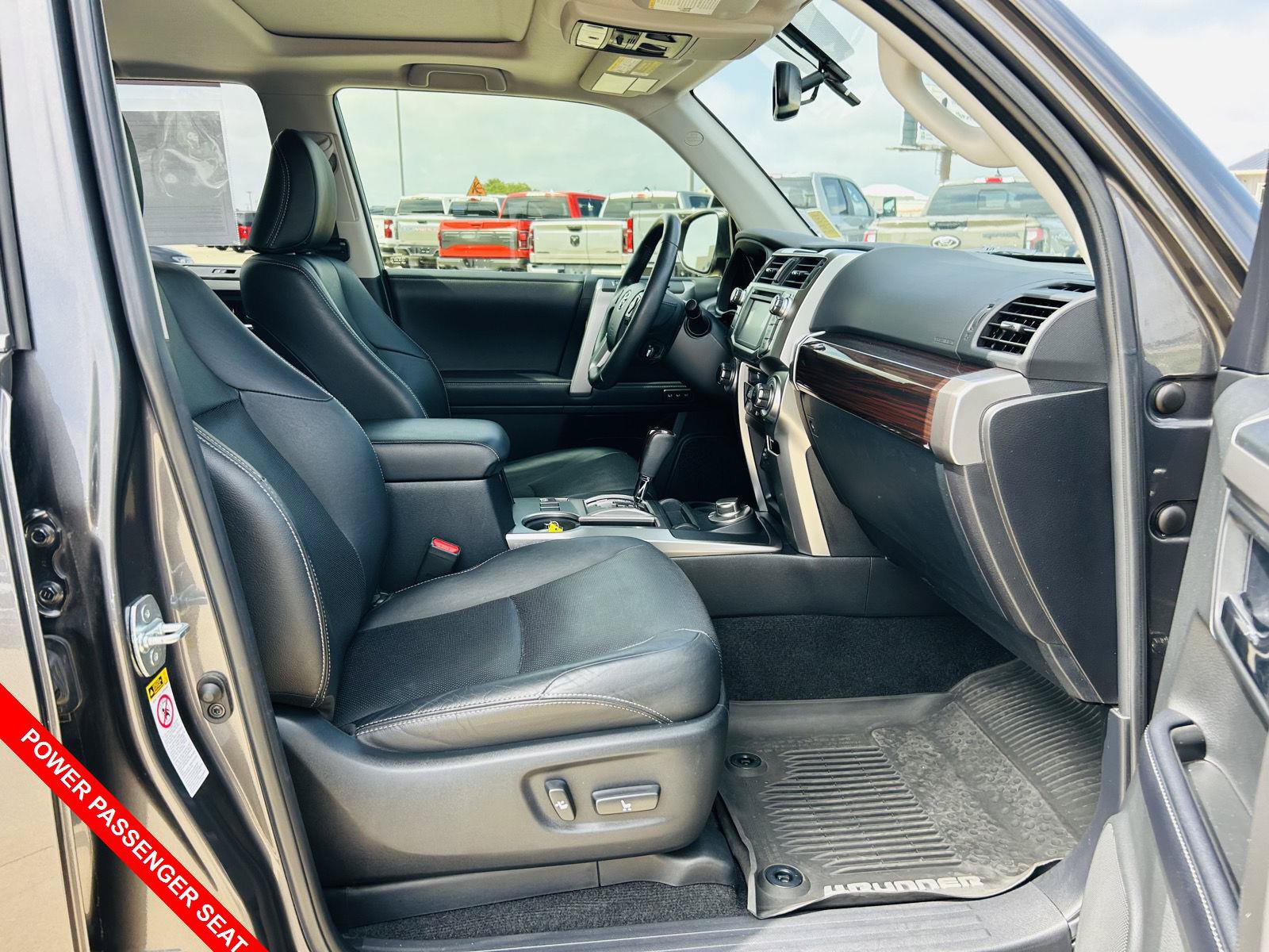 Used 2019 Toyota 4Runner Limited AWD/4WD image 28