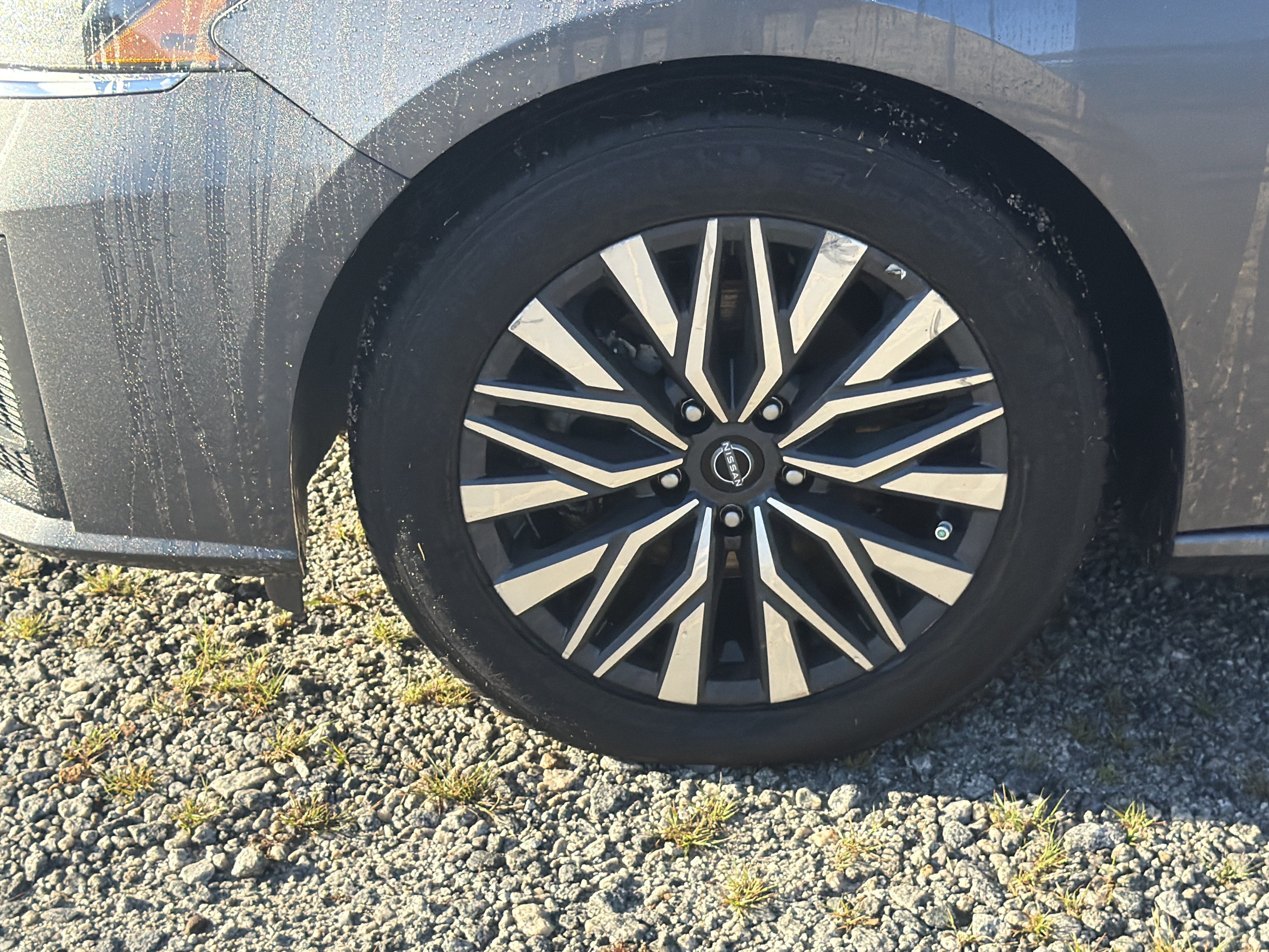 Used 2024 Nissan Altima 2.5 SV FWD image 11