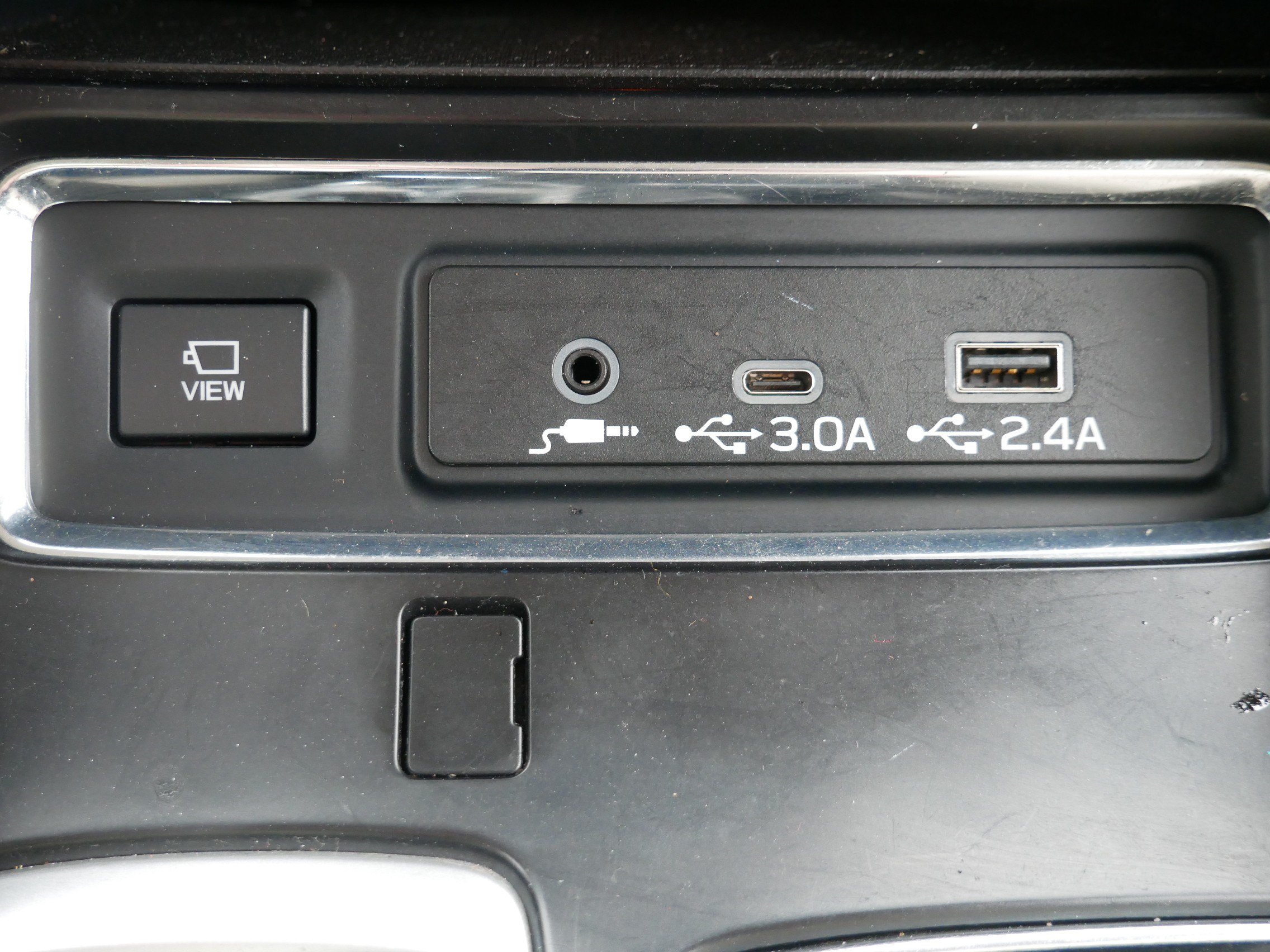 Used 2024 Subaru Ascent Limited w/ Technology Package AWD/4WD image 31