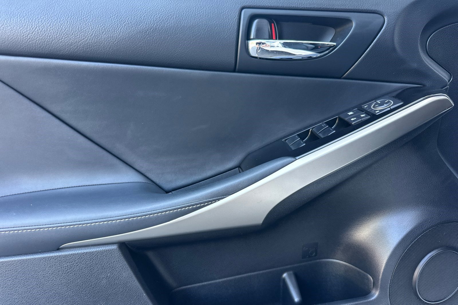 Used 2014 Lexus IS 250 w/ Navigation Package RWD image 12