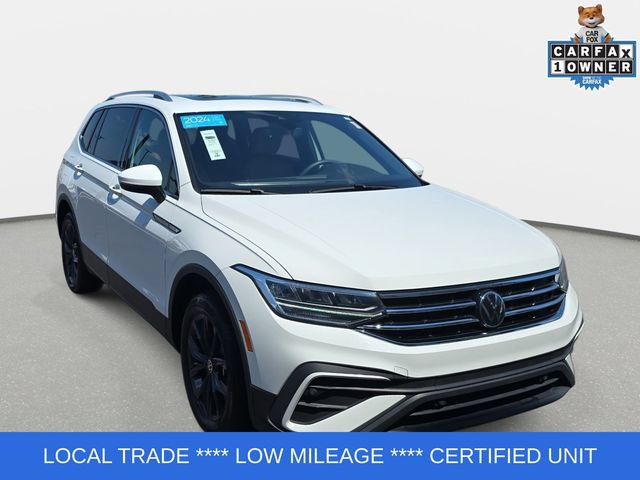Used 2024 Volkswagen Tiguan SE w/ Panoramic Sunroof Package AWD/4WD image 3