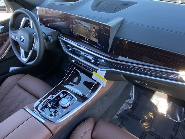 Used 2026 BMW X5 xDrive50e w/ Executive Package image 12