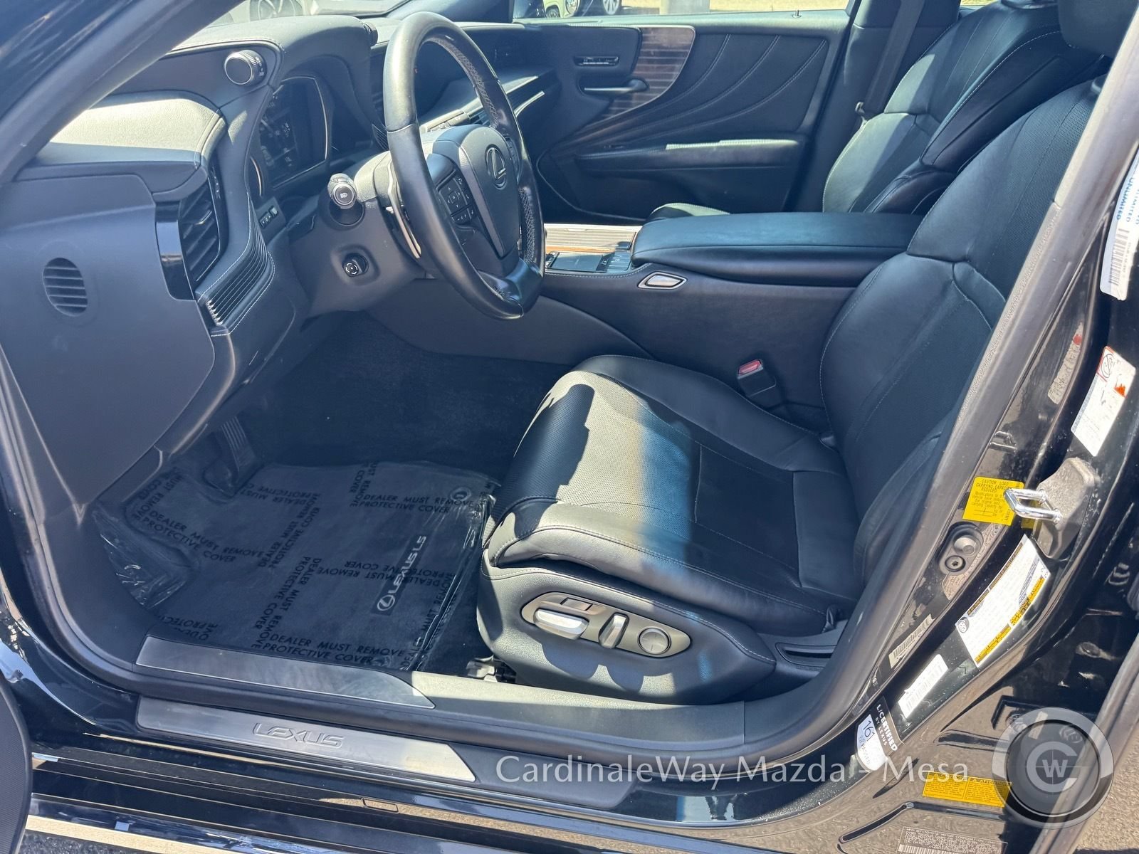 Used 2019 Lexus LS 500 w/ Accessory Package (Z1) RWD image 11