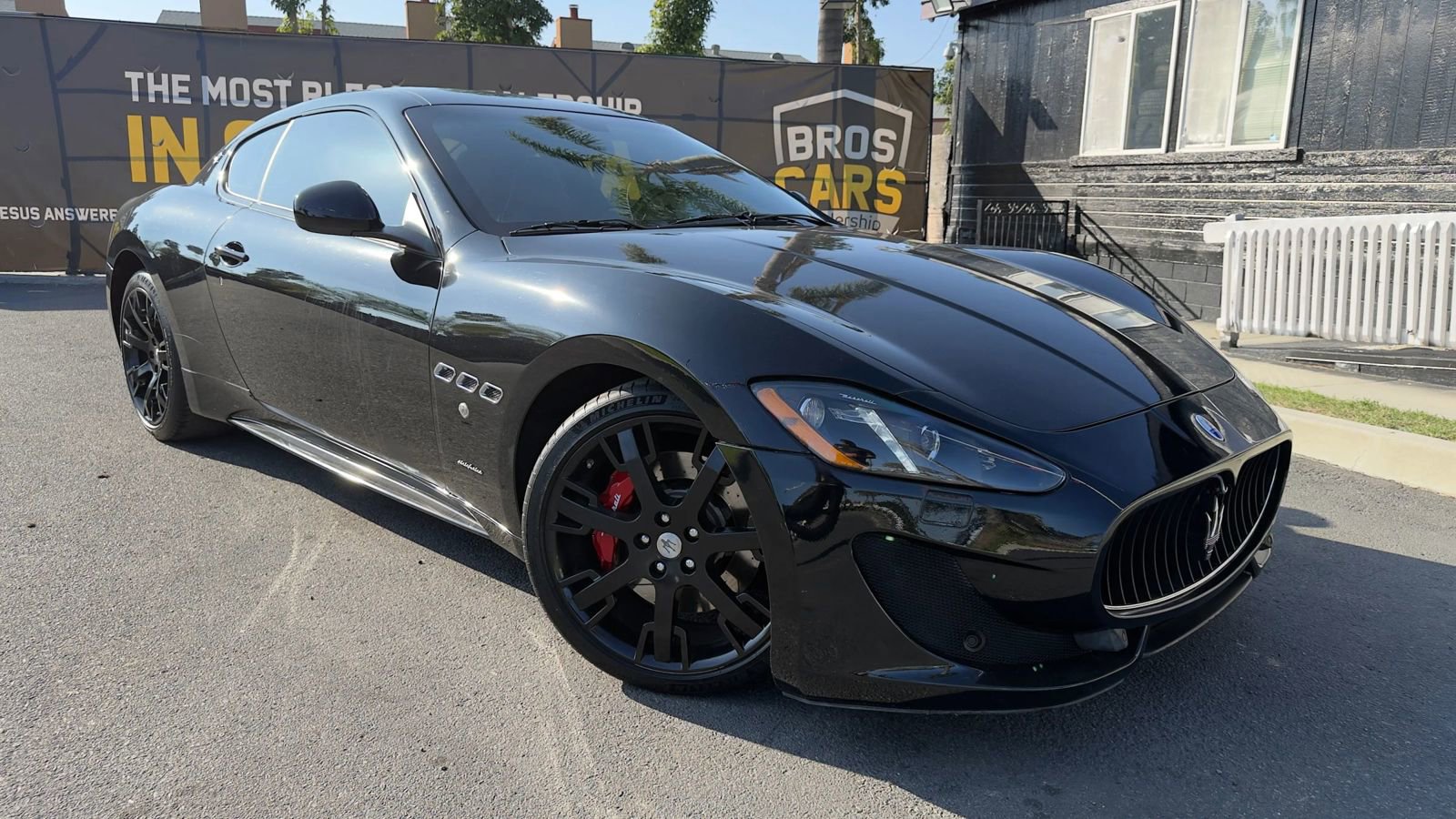 Used 2014 Maserati GranTurismo Sport image 2