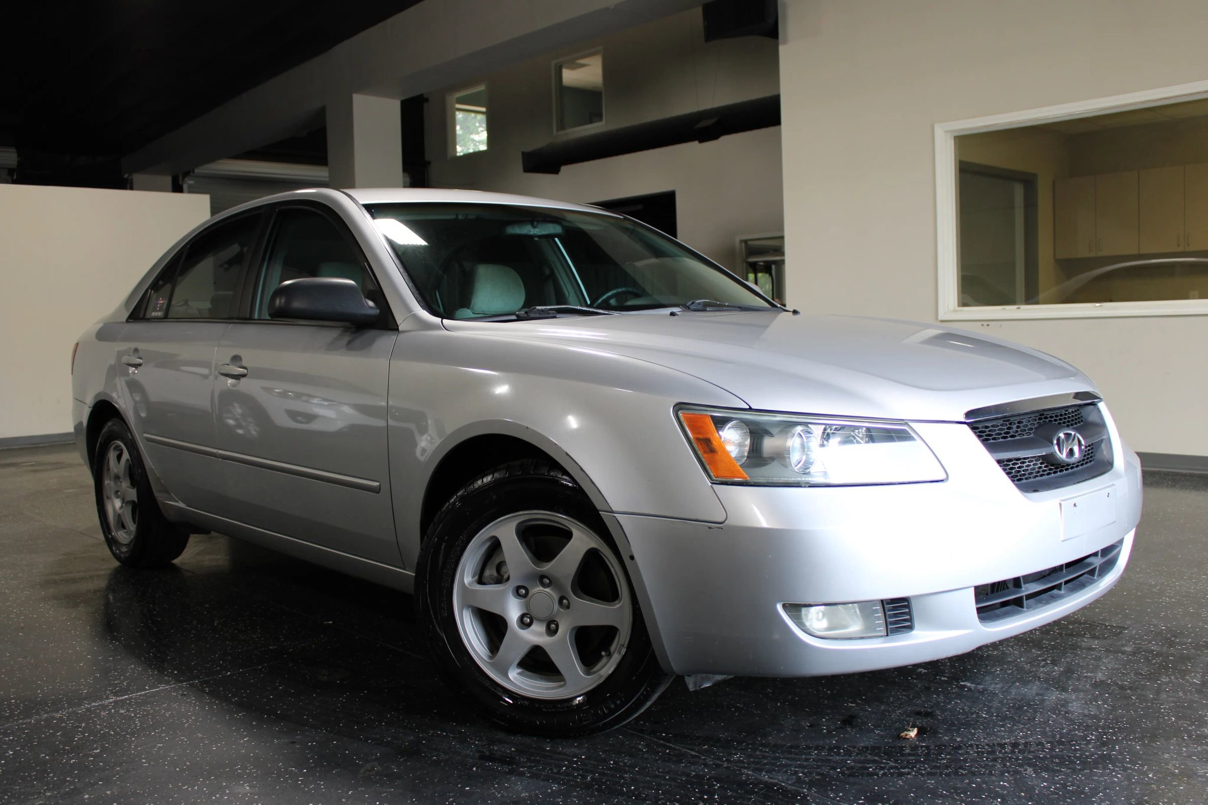Used 2006 Hyundai Sonata GLS FWD image 1