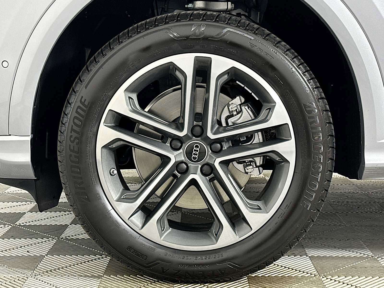 New 2025 Audi Q5 Premium image 29