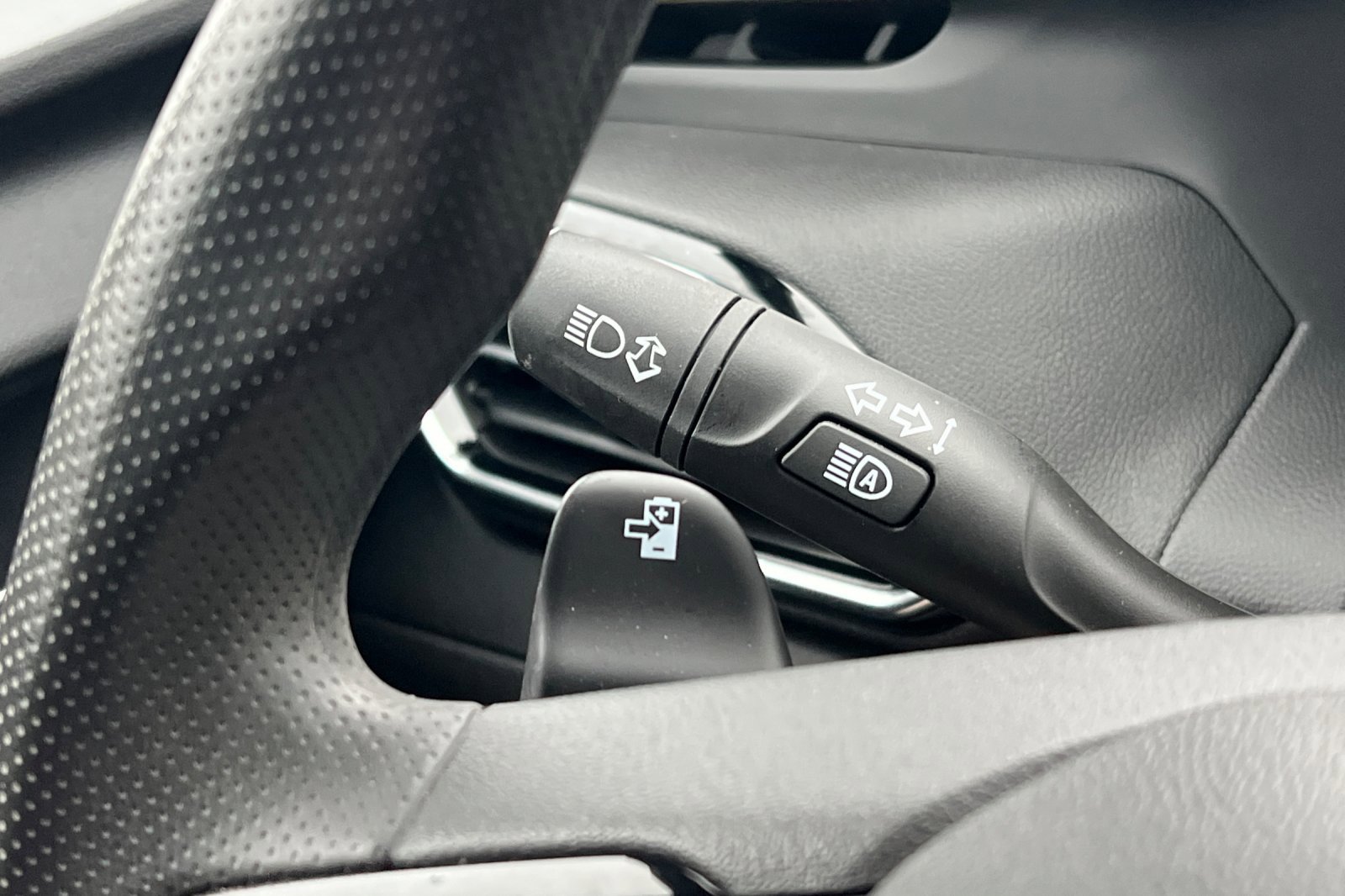 Certified 2022 Chevrolet Bolt EUV LT image 34