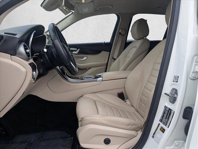 Used 2020 Mercedes-Benz GLC 300 w/ Parking Assistance Package image 16