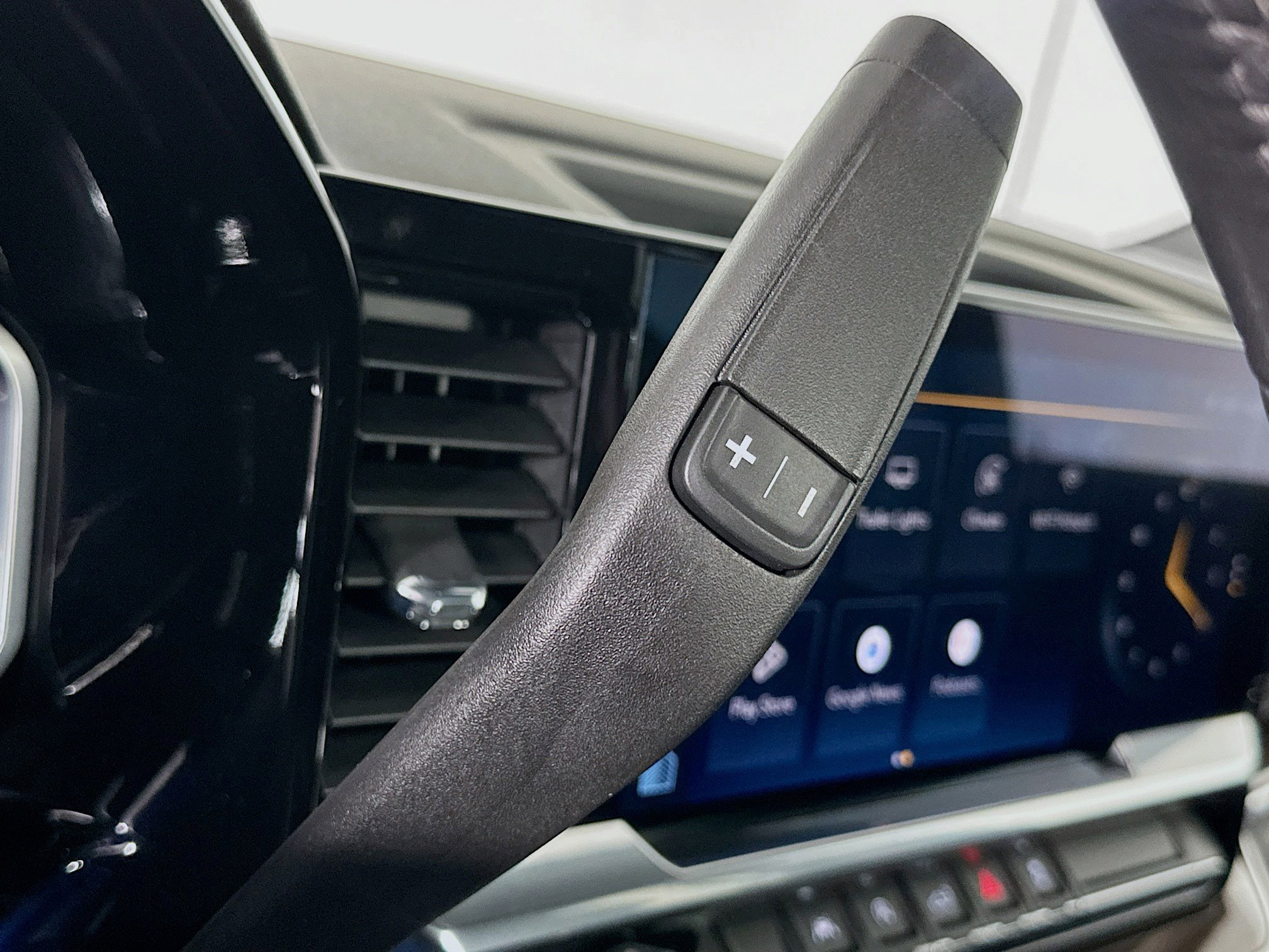 Used 2022 Chevrolet Silverado 1500 LT image 24