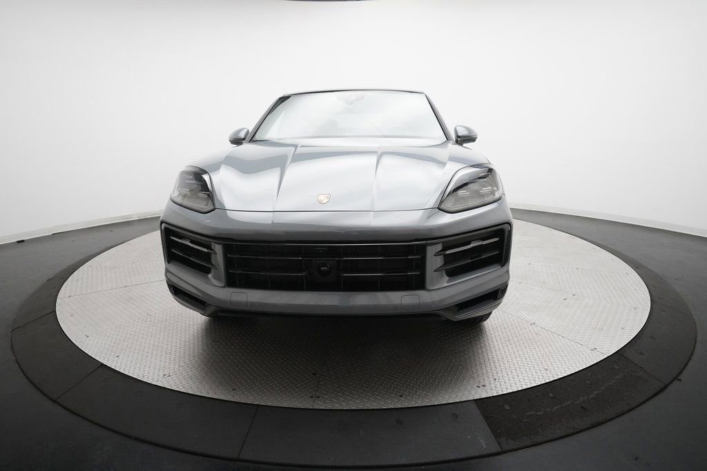 Certified 2026 Porsche Cayenne Coupe image 9