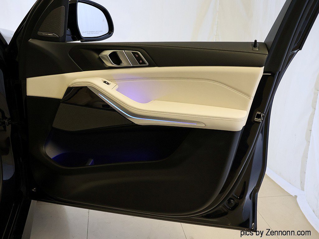 Certified 2024 BMW X5 xDrive40i w/ M Sport Package image 33