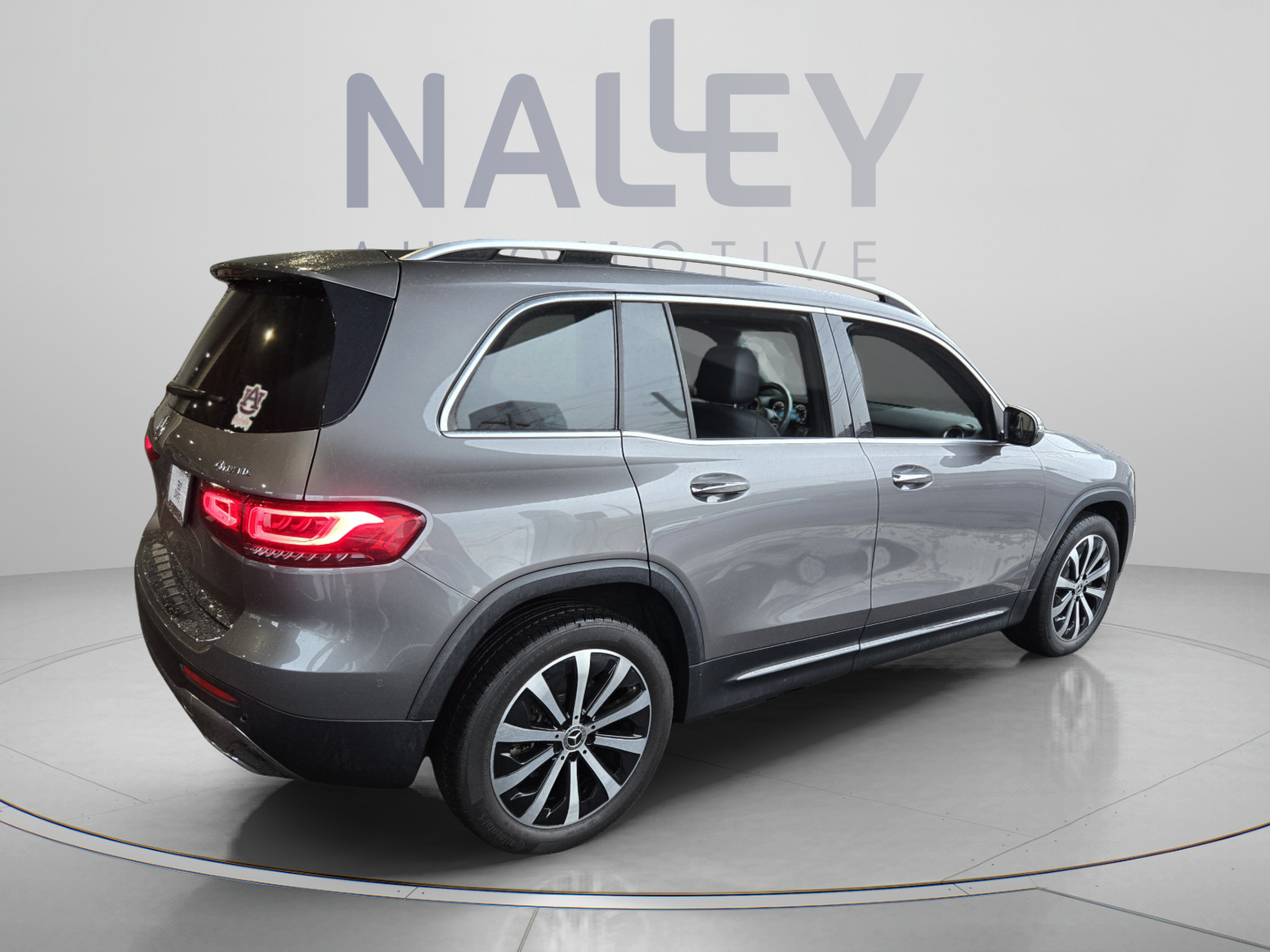 Used 2021 Mercedes-Benz GLB 250 4MATIC image 4