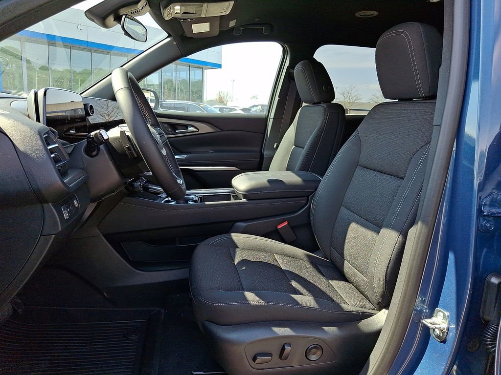 New 2026 Chevrolet Traverse LT w/ Midnight/Sport Edition image 10