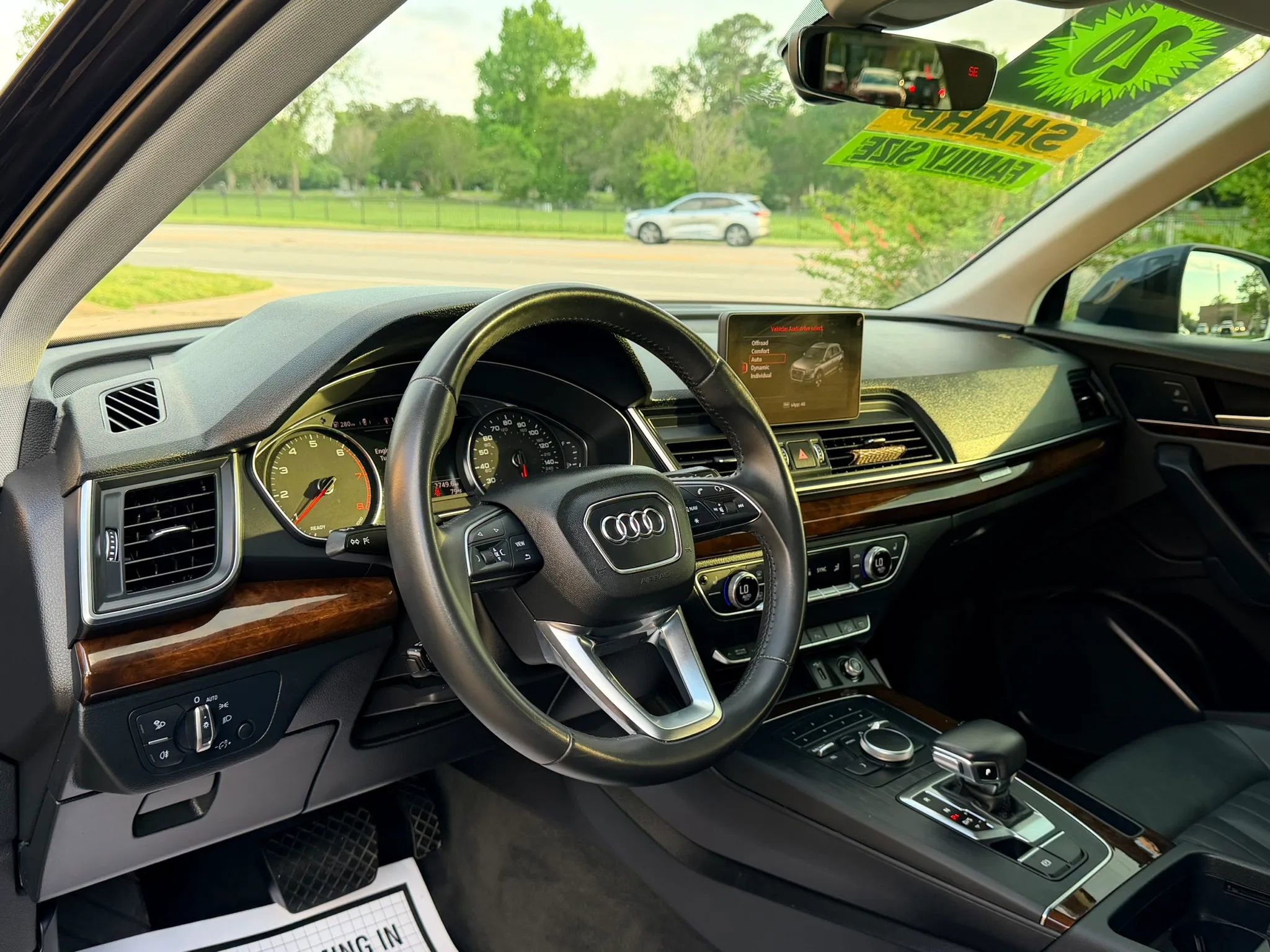 Used 2020 Audi Q5 2.0T Premium w/ Convenience Package AWD/4WD image 9