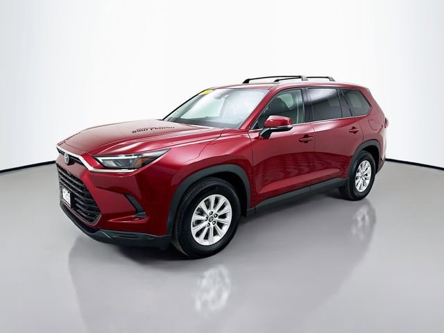 Used 2024 Toyota Grand Highlander XLE image 3