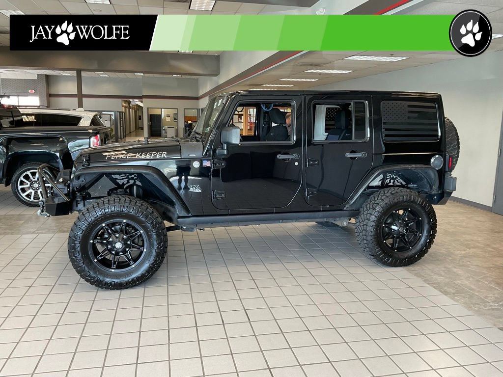 Used 2014 Jeep Wrangler Unlimited Rubicon w/ Connectivity Group AWD/4WD image 4