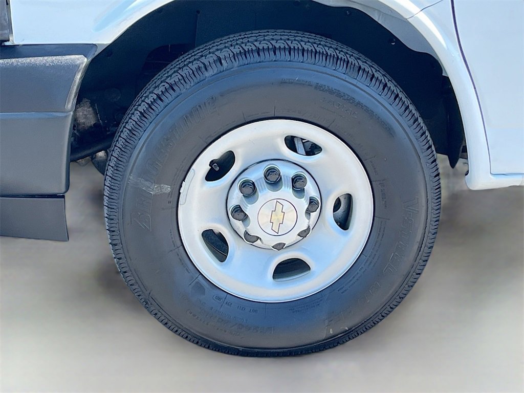 Used 2024 Chevrolet Express 2500 w/ Driver Convenience Package image 27