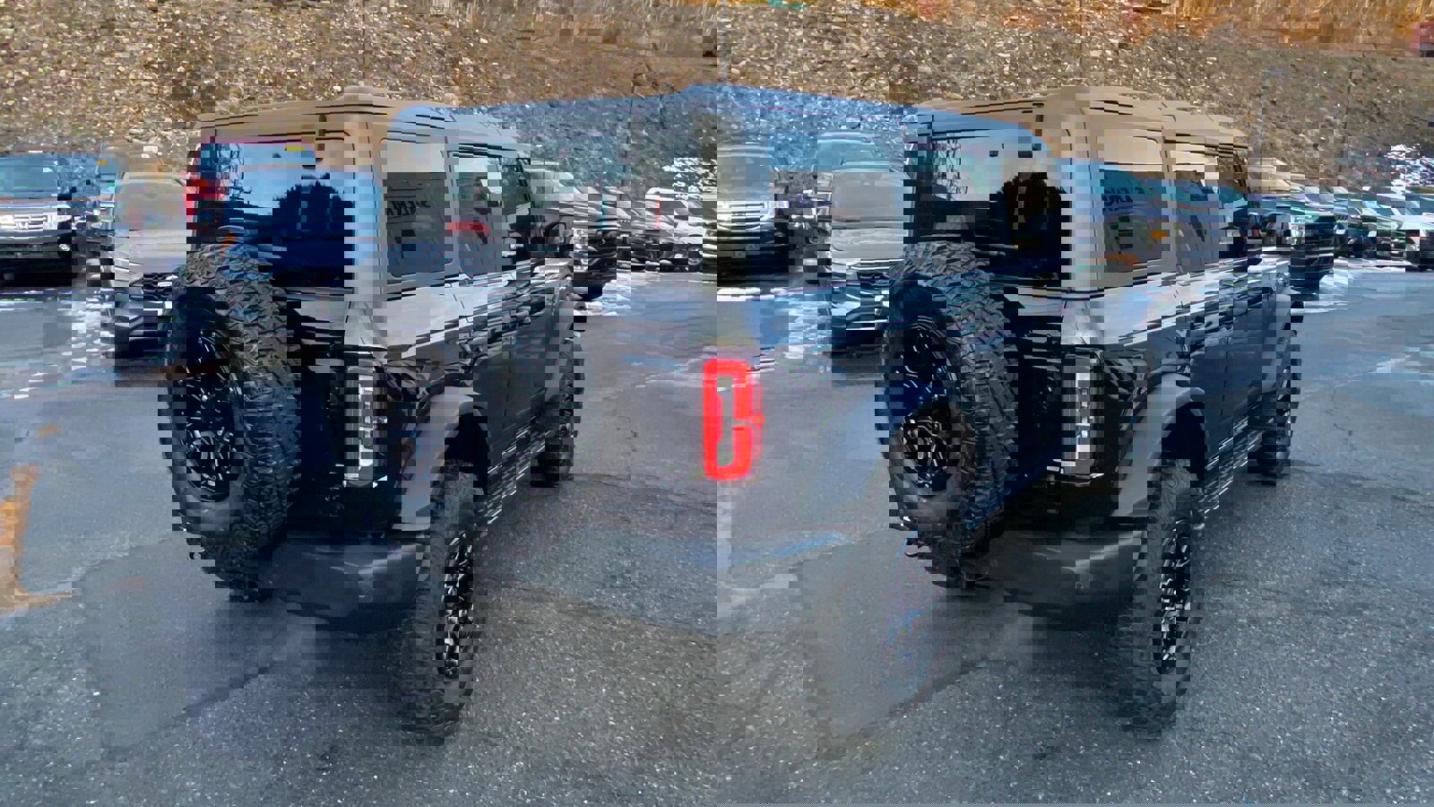 Used 2022 Ford Bronco Wildtrak image 26