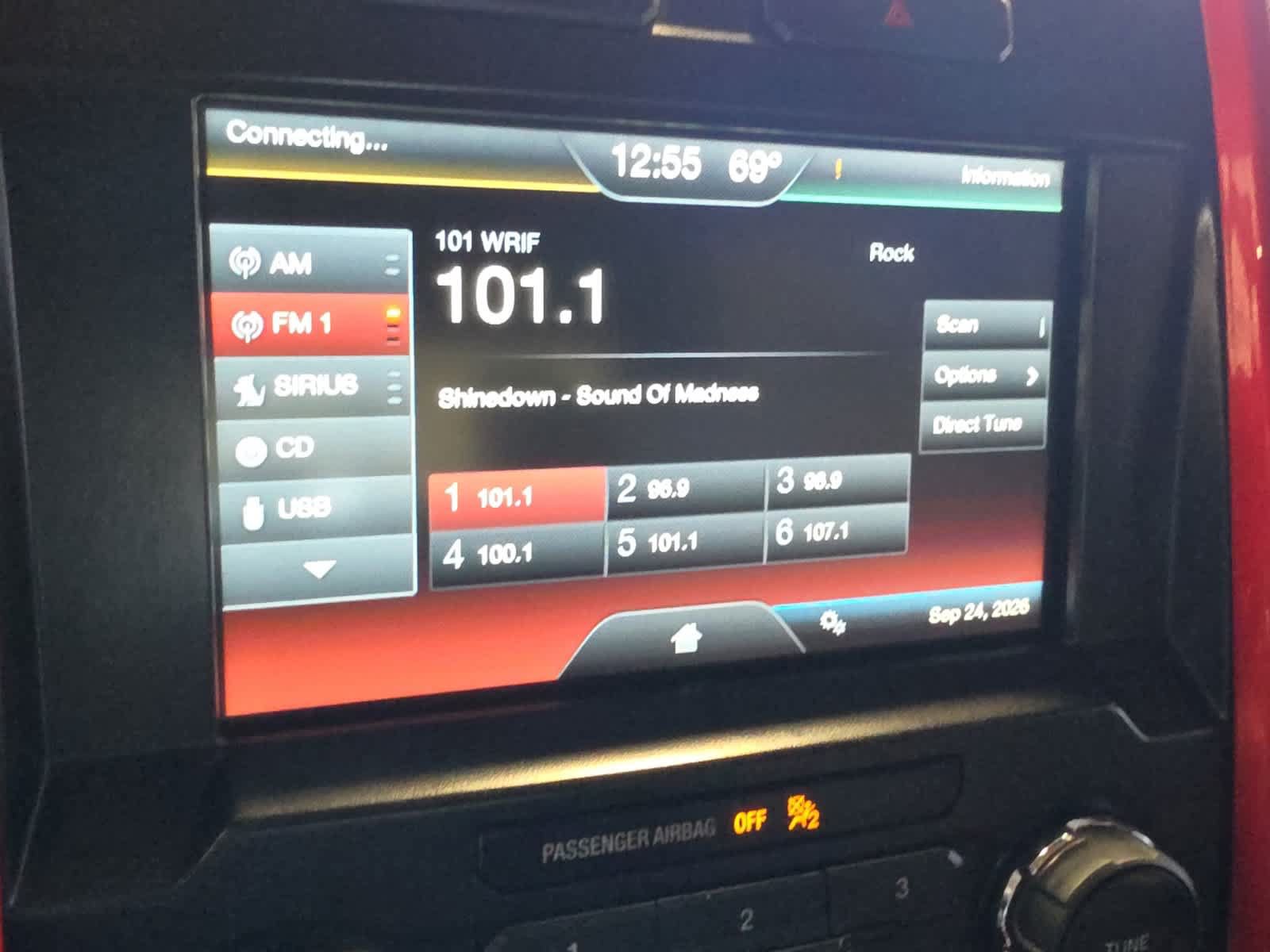 Used 2015 Ford F150 XLT w/ Equipment Group 302A Luxury AWD/4WD image 26
