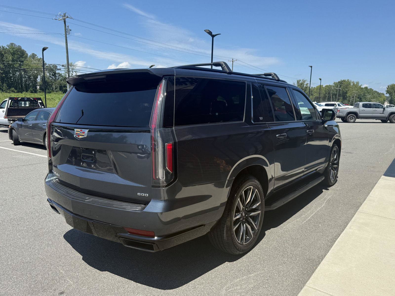 Used 2021 Cadillac Escalade ESV Sport w/ Driver Assist Tech Package AWD/4WD image 42