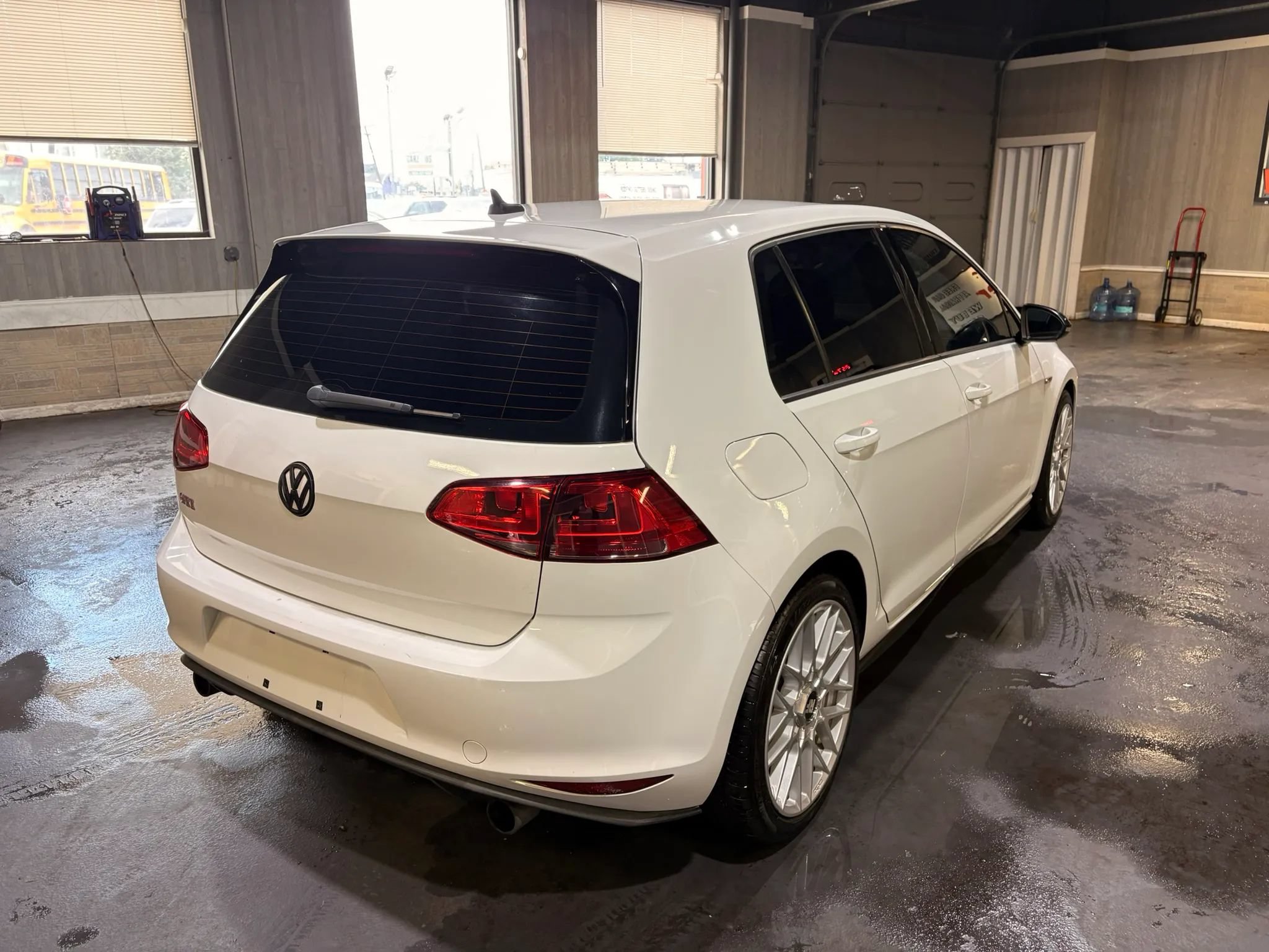 Used 2017 Volkswagen GTI Sport FWD image 5