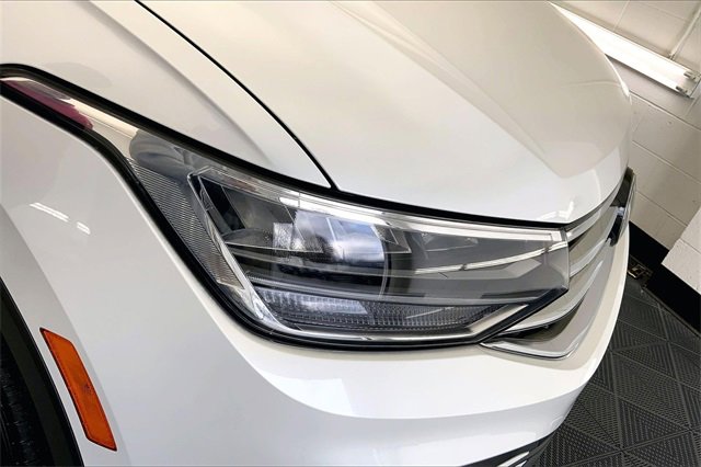 Certified 2023 Volkswagen Tiguan SE w/ Panoramic Sunroof Package image 29