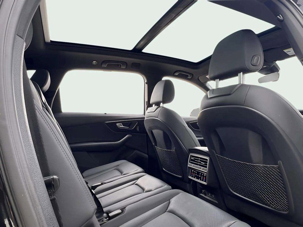 Used 2021 Audi Q7 3.0T Prestige w/ Prestige Package image 24