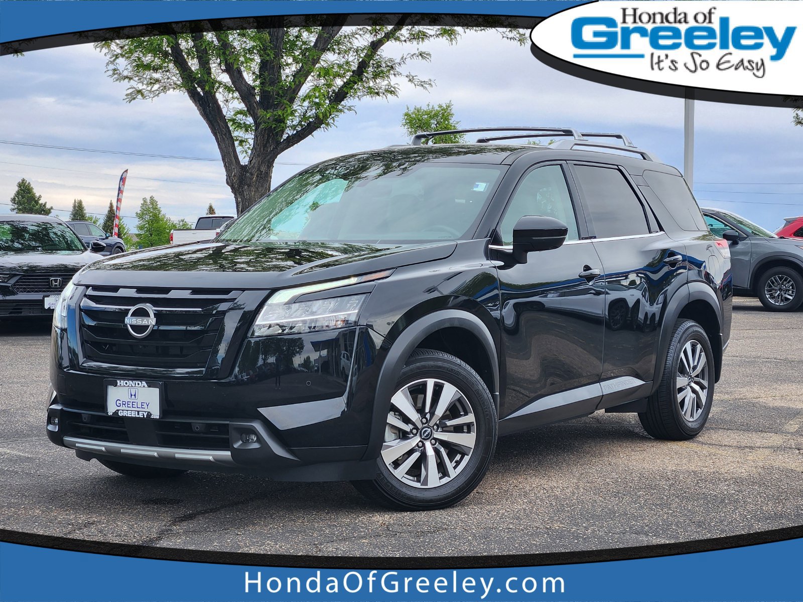 Used 2023 Nissan Pathfinder SL w/ Lighting Package (N92)