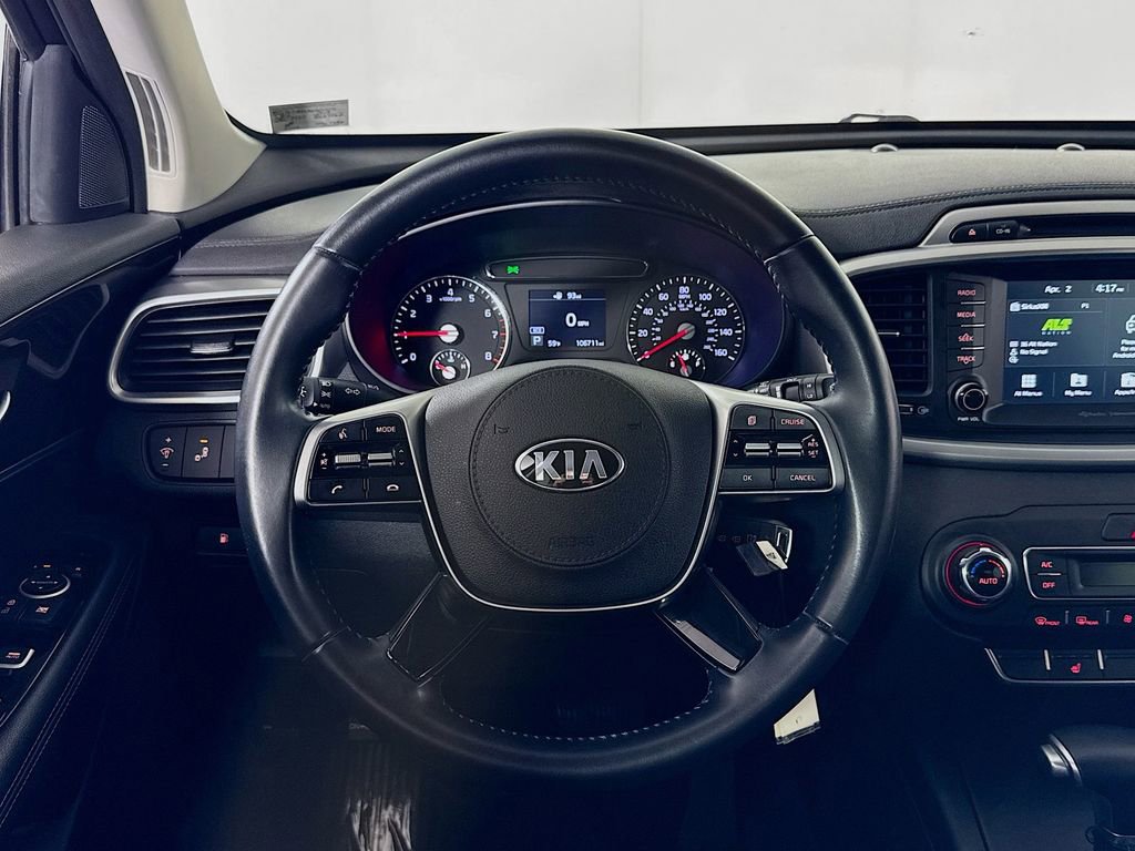 Used 2019 Kia Sorento LX w/ LX Convenience Package image 11
