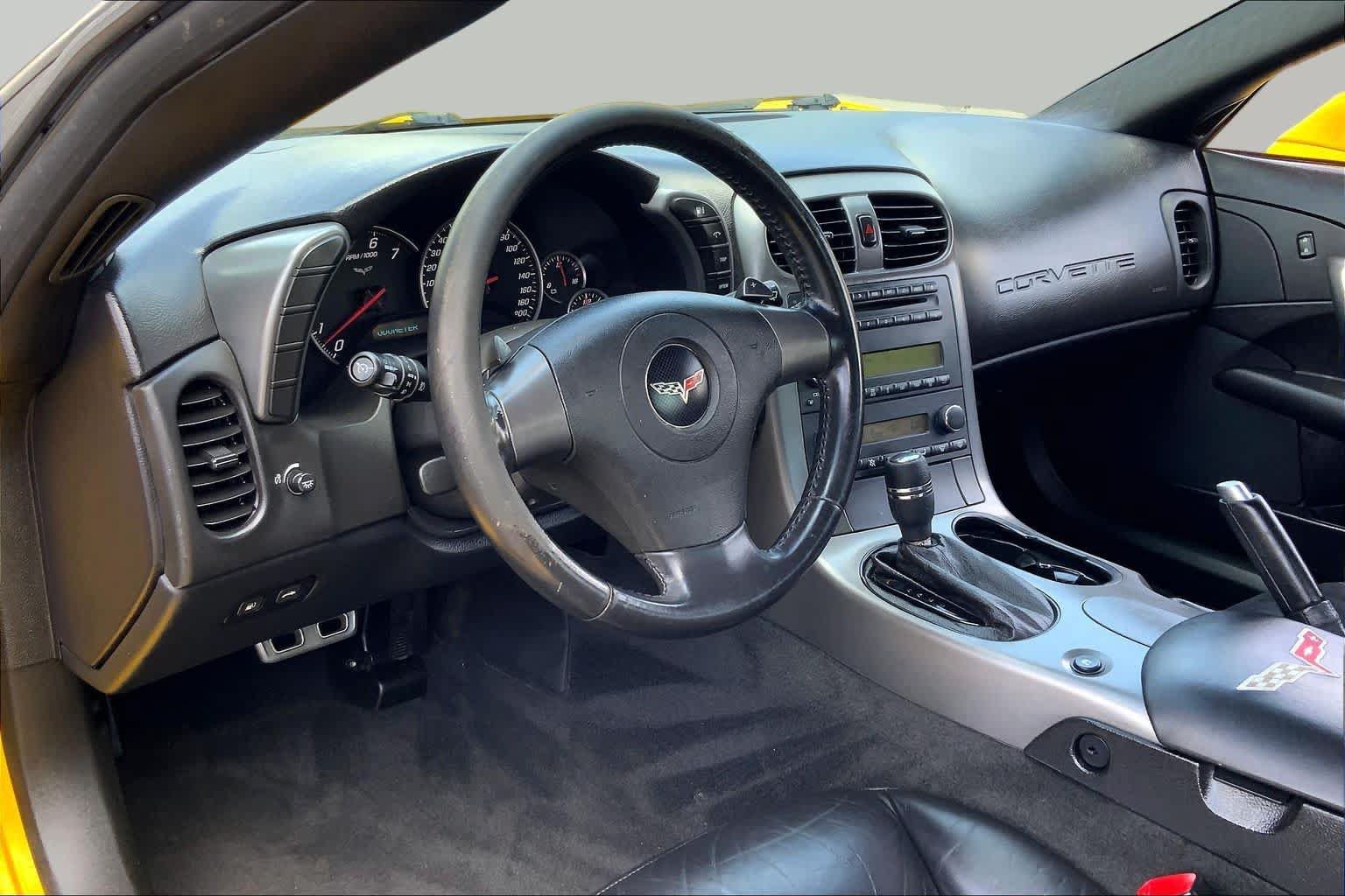 Used 2006 Chevrolet Corvette Coupe RWD image 13